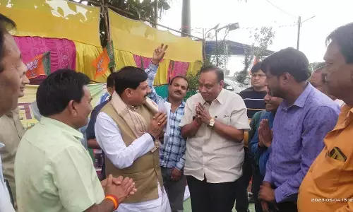 पांढुर्ना व सौंसर में रखी कॉलेज से जुड़ी समस्याएं, चौरई बायपास पर रोककर मंत्री से नए संकाय शुरू करने गुहार