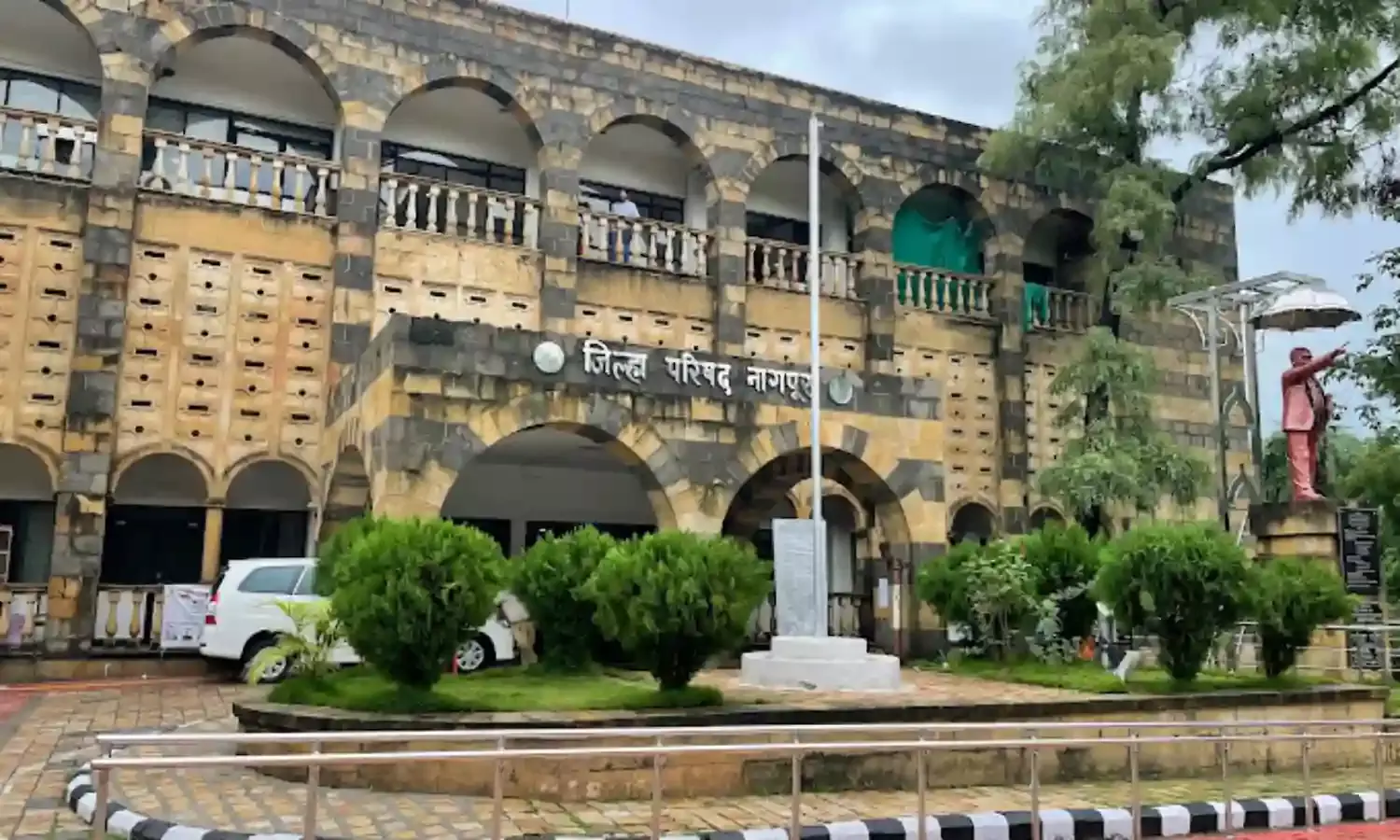 70 सेवानिवृत्त कर्मचारियों को गलती से दिए 58 लाख