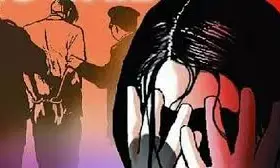 युवती से रेप व हत्या की कोशिश के दो इनामी आरोपी गिरफ्तार