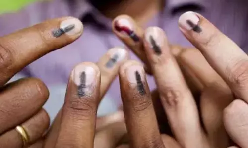 कर्नाटक में 10 मई को दो तड़ीपार मुकाबले का भी होगा फैसला, एक कांग्रेस की नेता तो एक बीजेपी के पूर्व मंत्री है अलग-अलग चुनावी मैदान में