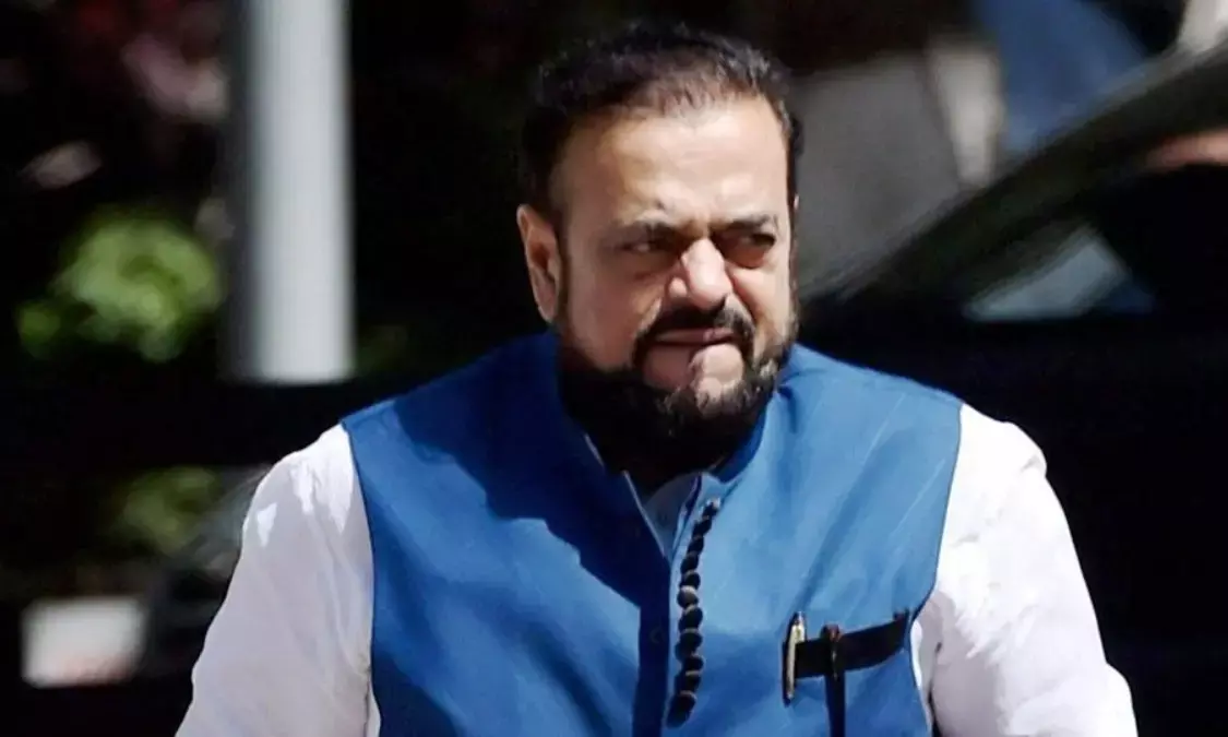 दांव पर हजारों विद्यार्थियों का भविष्य, अवैध स्कूलों को बचाने के लिए नियमों में ढील दे सरकार