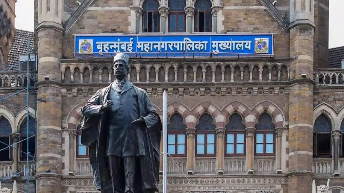 बीएमसी प्रशासन को भाए भ्रष्ट और निलंबित अधिकारी, कोविड ड्यूटी के नाम पर किया बहाल बीएमसी प्रशासन को भाए भ्रष्ट और निलंबित अधिकारी, कोविड ड्यूटी के नाम पर किया बहाल