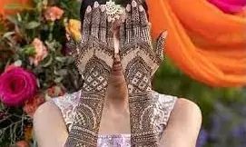 शादी में दुल्हन के सिर पर थूक कर दिया जाता है आशीर्वाद, नहीं तो बन जाएगी पत्थर की मूरत! शादी की इस परंपरा से हैरान हो जाएंगे आप