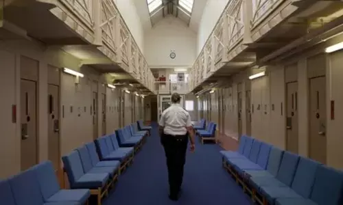 दुनिया की ऐसी जेलें जहां आने पर कैदियों की सजा मजा में बदल जाती है, जानें इन सर्वसुविधायुक्त जेलों के बारे में