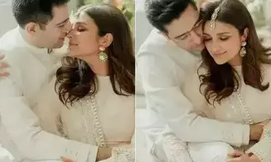 परिणीति चोपड़ा और राघव चड्ढा की सगाई की तस्वीरें आईं सामने, समारोह में दिल्ली के सीएम भी हुए शामिल परिणीति चोपड़ा और राघव चड्ढा की सगाई की तस्वीरें आईं सामने, समारोह में दिल्ली के सीएम भी हुए शामिल