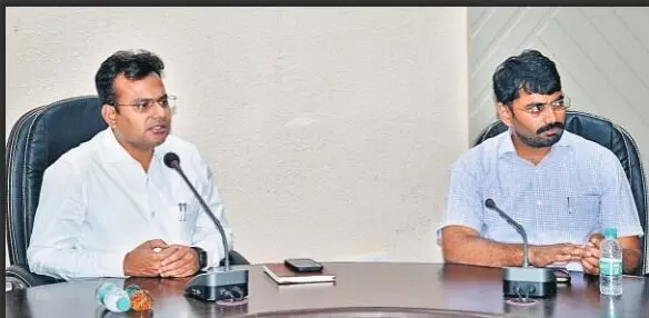 सीएम जनसेवा अभियान - शिकायतों पर सुनवाई के साथ ही सुनिश्चित हो समाधान सीएम जनसेवा अभियान - शिकायतों पर सुनवाई के साथ ही सुनिश्चित हो समाधान