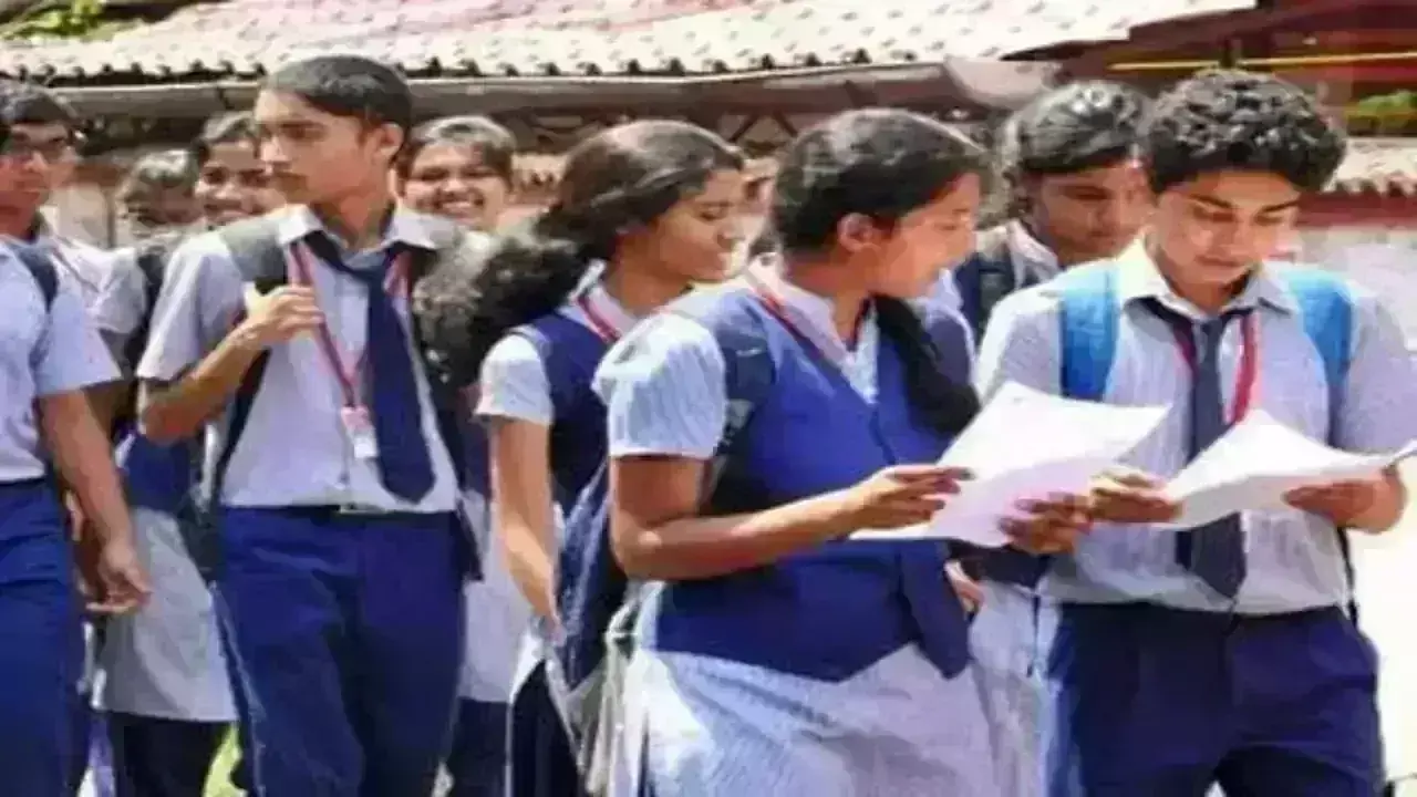 नागपुर के 2 स्कूल समेत 11 को अनुदान