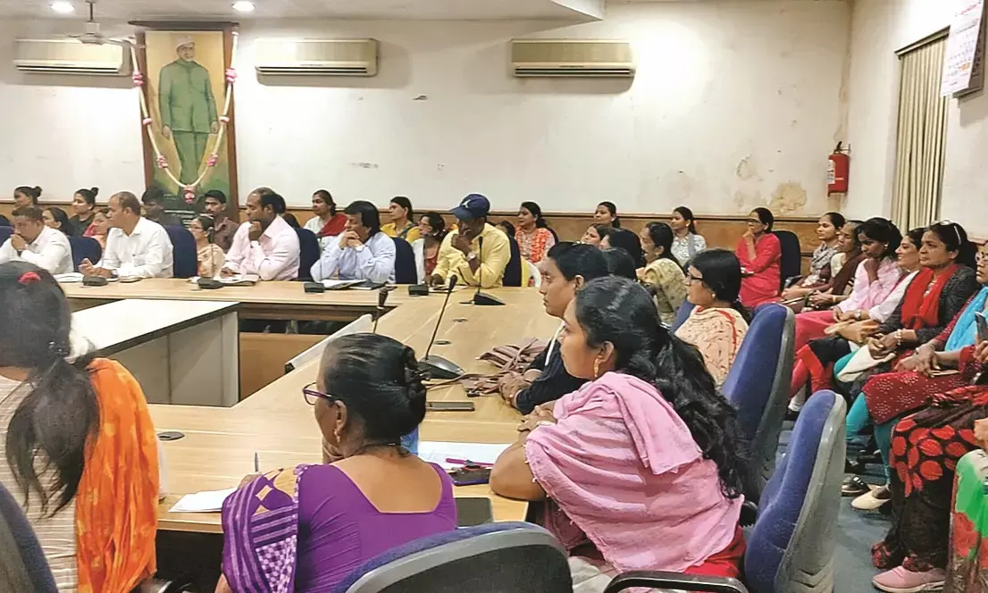 मनपा की पहल - महिला समूहों के माध्यम से बनाई जाएंगी निरुपयोगी से उपयोगी वस्तुएं