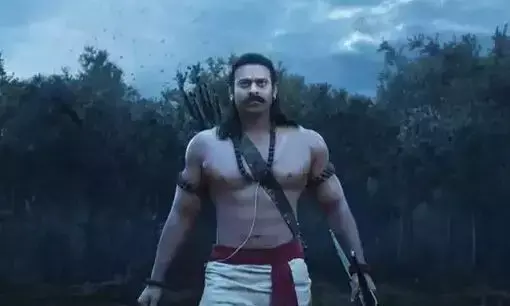बॉलीवुड की सबसे महंगी फिल्म आदिपुरूष में काम करने के लिए प्रभास ने ली इतनी फीस, सुनकर हो जाएंगे हैरान
