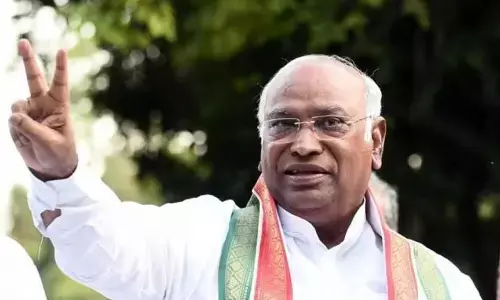 कर्नाटक विजय के साथ बढ़ा खड़गे का राजनीतिक कद, अपनी चतुर योजनाओं और सियासी दांवपेंच से भाजपा को किया चारों खाने चित