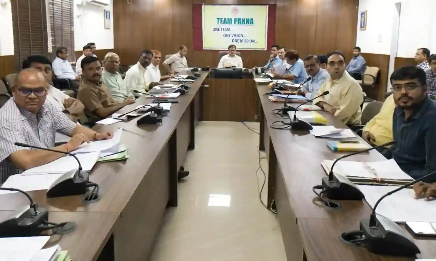 मुख्यमंत्री पन्ना रेलवे स्टेशन का करेंगे भूमिपूजन, अन्य विकास कार्यों की भी मिलेगी सौगात, कलेक्टर ने टी.एल. बैठक में दी जानकारी