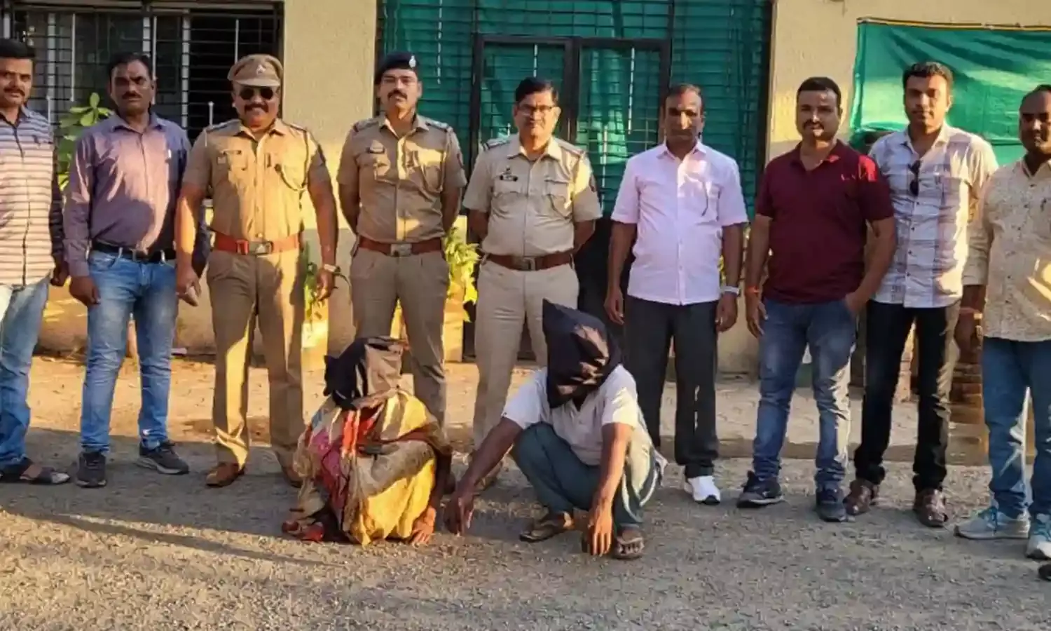 प्रेमी के साथ मिलकर पति की हत्या, महिला सहित 2 गिरफ्तार