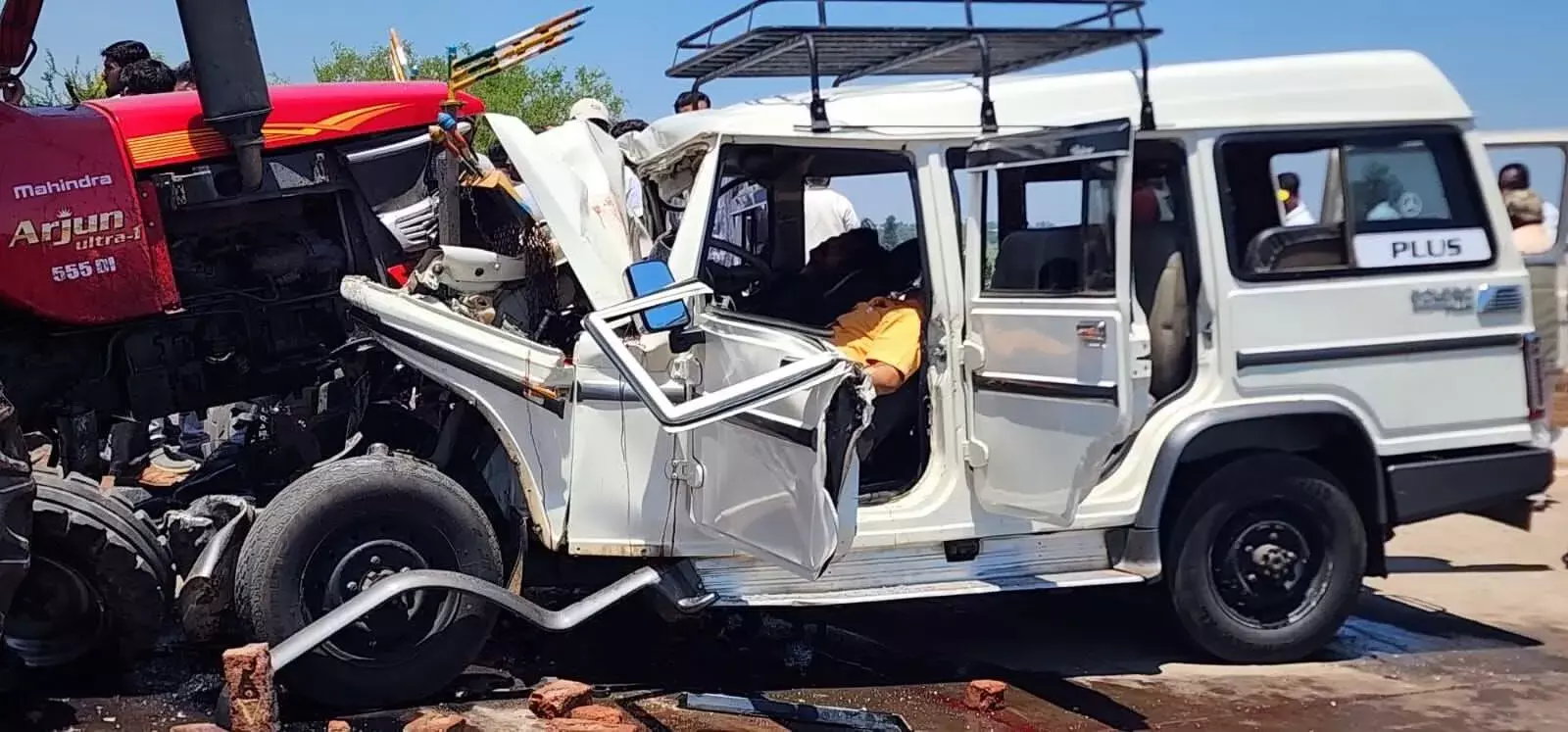 पंढरपुर मंदिर दर्शन करने जा रहे 7 लोगों की दर्दनाक मौत, रत्नागिरी - नागपुर हाईवे पर हुआ हादसा