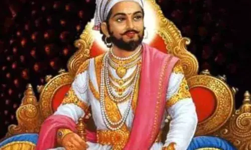 ब्रिटेन से छत्रपति शिवाजी महाराज की तलवार और धातु के पंजे वापस लाएगी महाराष्ट्र सरकार