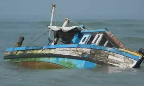 चीन ने भारत से मदद की लगाई गुहार, हिंद महासागर में चीनी नाव पलट जाने से गुम हुए 39 लोगों की तलाश में जुटा भारत चीन ने भारत से मदद की लगाई गुहार, हिंद महासागर में चीनी नाव पलट जाने से गुम हुए 39 लोगों की तलाश में जुटा भारत