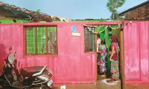 तेज हवाओं से उड़े मकानों के टीन, मोहाड़ी और तुमसर तहसील में बेमौसम बारिश के साथ ओलावृष्टि