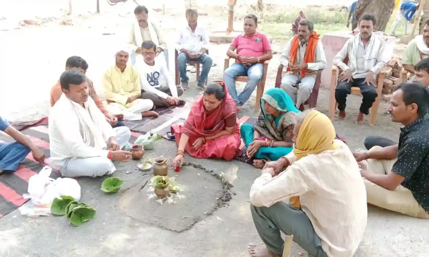 गुनौर नगर परिषद अध्यक्ष ने किया भूमि पूजन