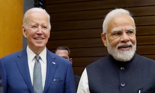 जी-7 बैठक के दौरान हिरोशिमा में अमेरिकी राष्ट्रपति जो बाइडन-पीएम मोदी एक-दूसरे से गले मिले