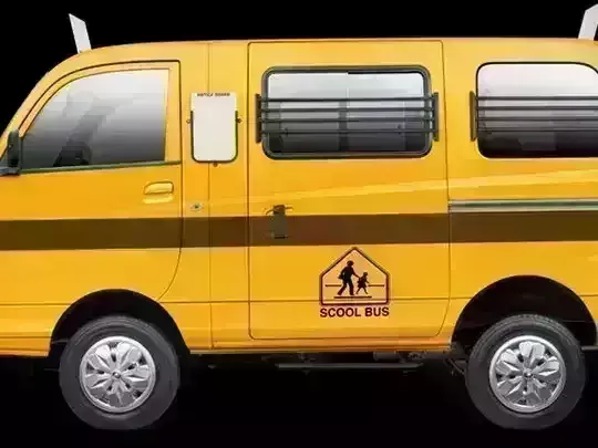 जब्त स्कूल वैन आरटीओ कार्यालय परिसर से चोरी