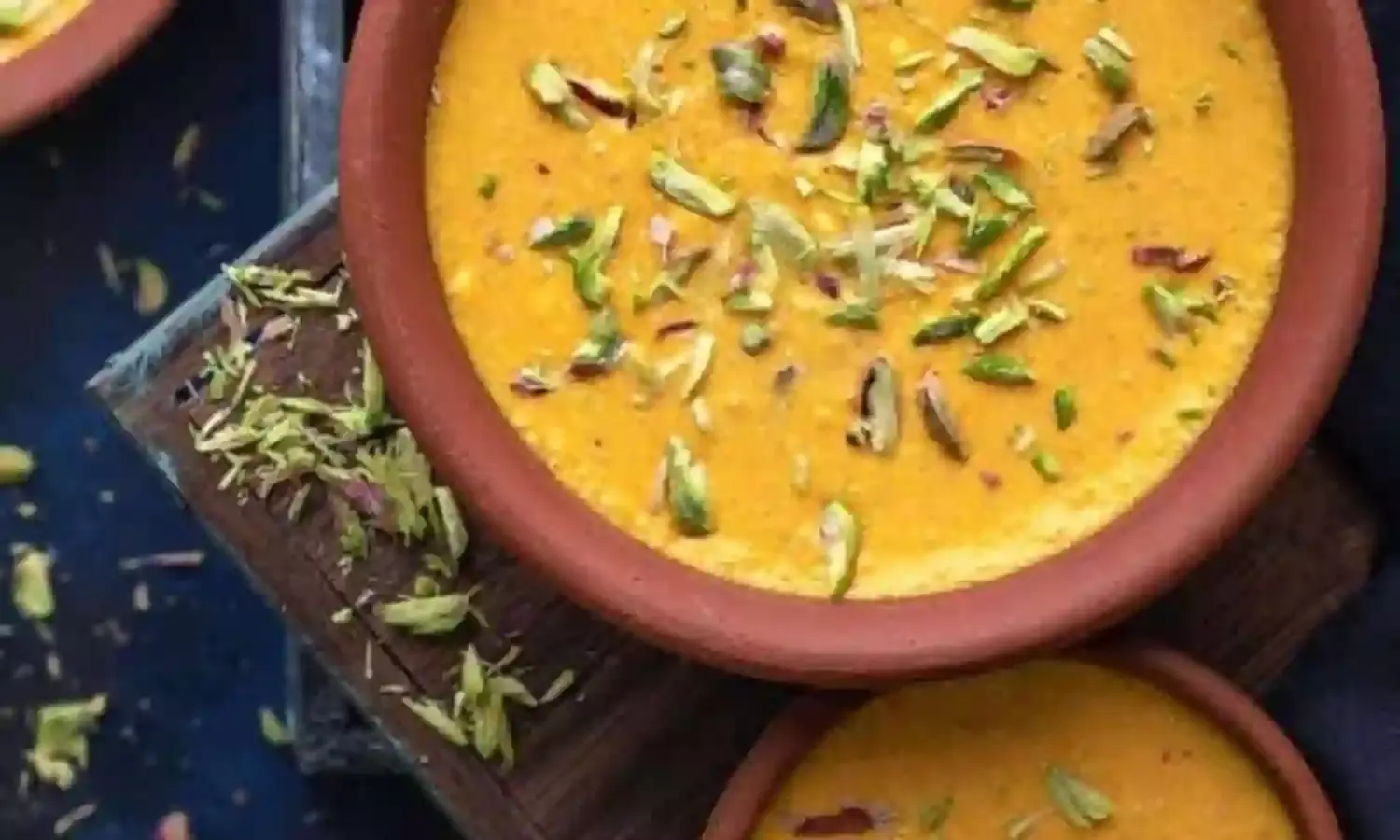 इस रेसिपी से बनाएं स्वाद से भरपूर मैंगो फिरनी, हर कोई करेगा तारीफ