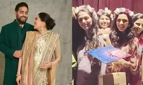 अंबानी फैमिली की बड़ी बहू का हुआ बेबी शावर फंक्शन, नो मेकअप लुक में बेहद सुंदर दिखी श्लोका मेहता