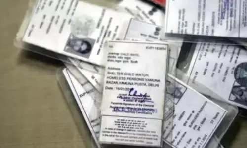 वोटर लिस्ट में नाम जुड़वाना होगा बेहद आसान, सरकार ला रही ये मास्टरप्लान! वोटर लिस्ट में नाम जुड़वाना होगा बेहद आसान, सरकार ला रही ये मास्टरप्लान!