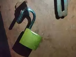 वेकोलि के महाप्रबंधक के घर से 13.81 लाख का माल चोरी वेकोलि के महाप्रबंधक के घर से 13.81 लाख का माल चोरी