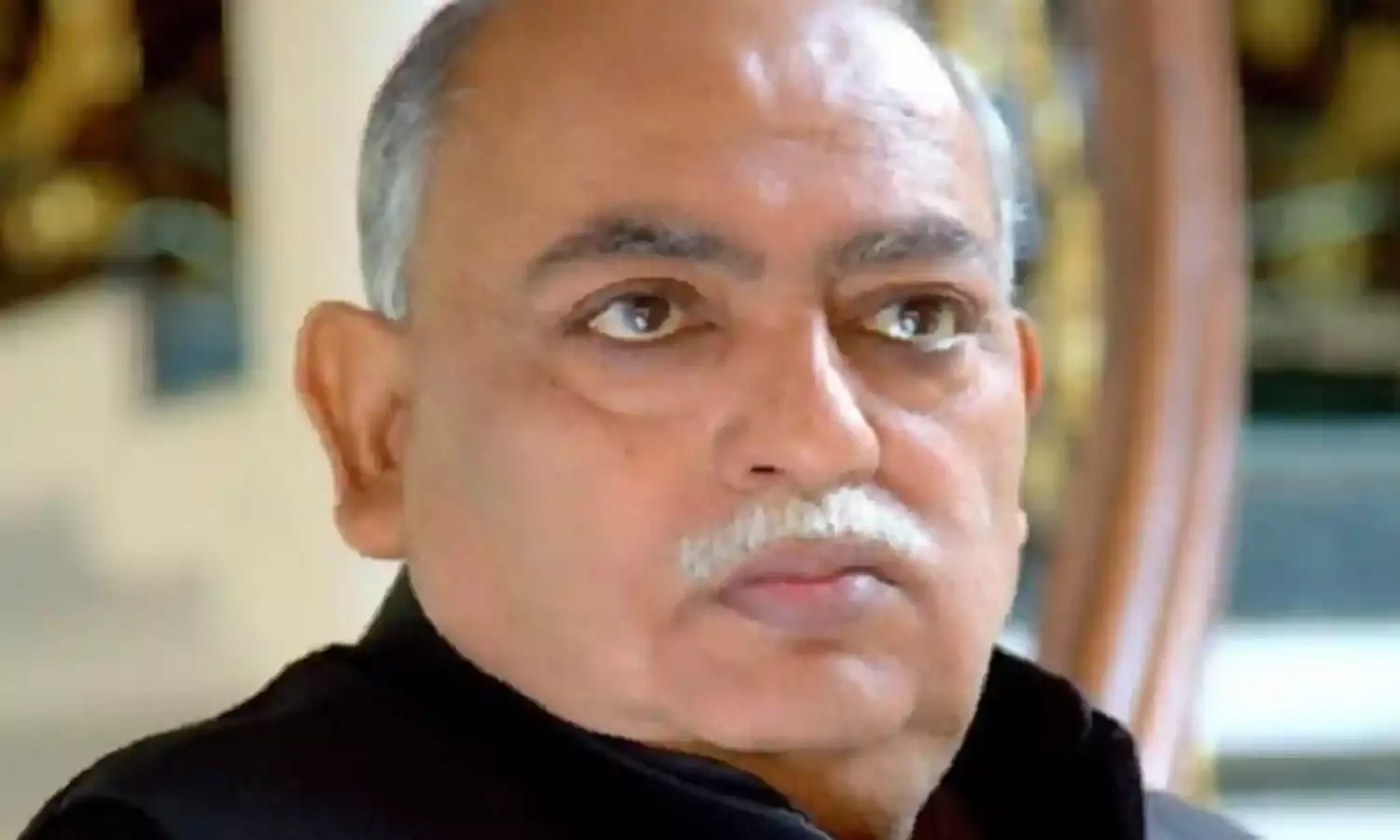 मशहूर शायर मुनव्वर राणा की बिगड़ी तबियत, वेंटिलेटर पर किया गया शिफ्ट, डॉक्टर्स ने 72 घंटे बताए क्रिटिकल