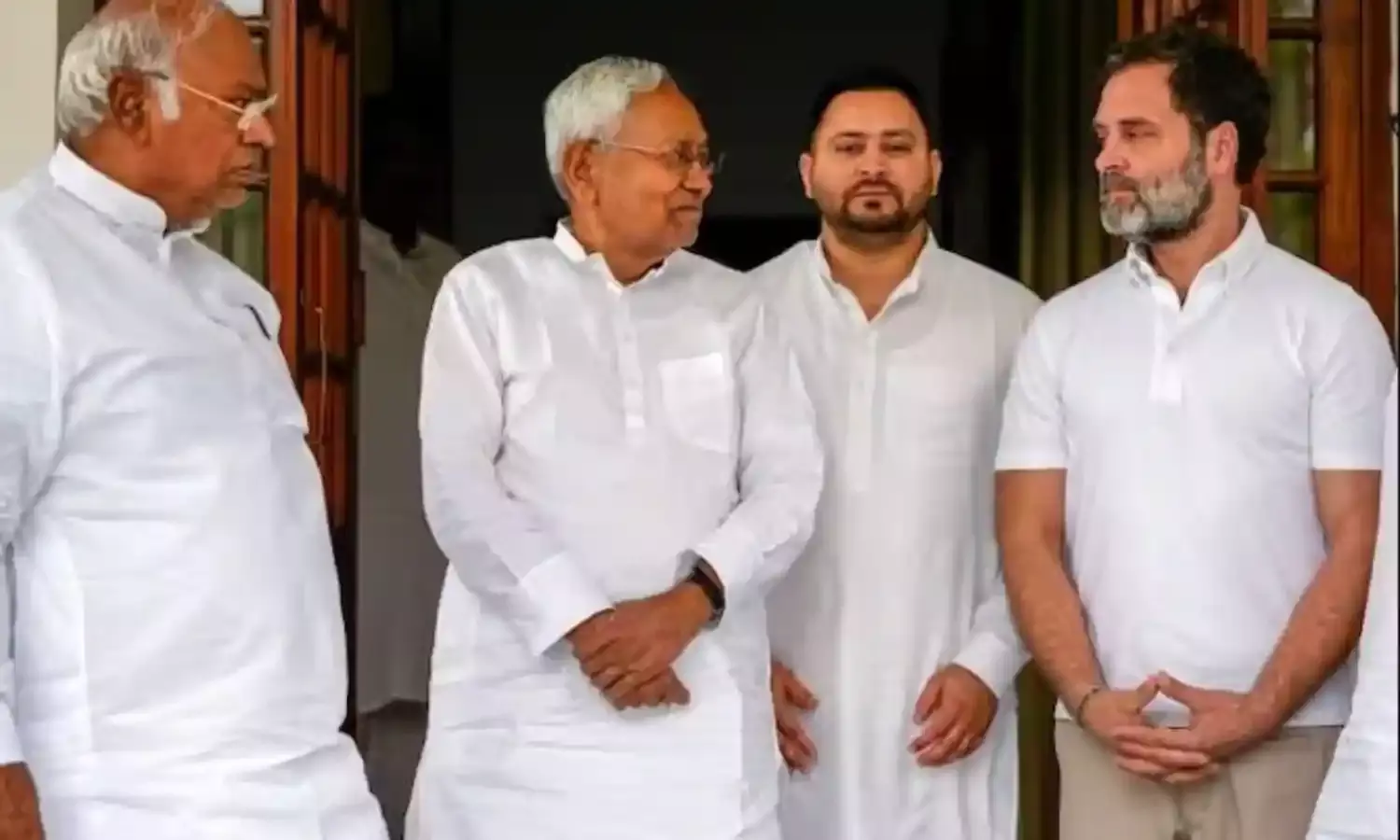 2024 लोकसभा चुनाव के लिए विपक्ष की तैयारियों में कितना है दम? क्या सभी दल एक साथ आने पहले बिखरेंगे या फिर बिछाएंगे नई बिसात