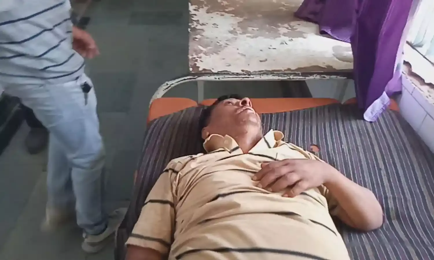 बुलेरो वाहन अनियंत्रित होकर पलटा, तीन की हालत गंभीर