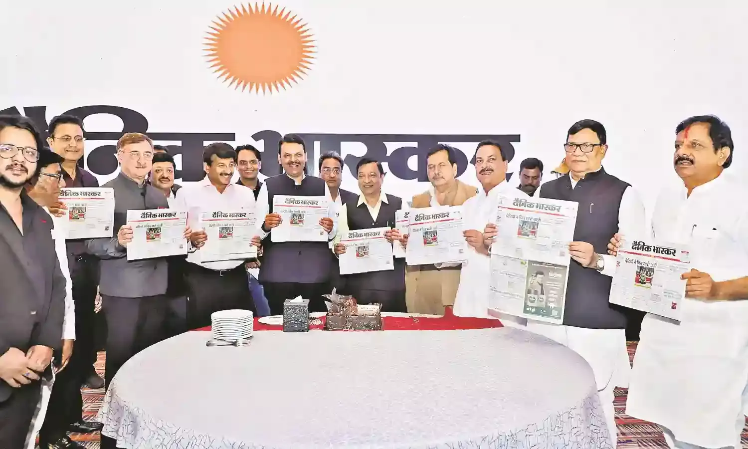 भास्कर का शानदार आगाज : मुंबईकरों के सपनों को पूरा करेगा दैनिक भास्कर - उपमुख्यमंत्री फडणवीस