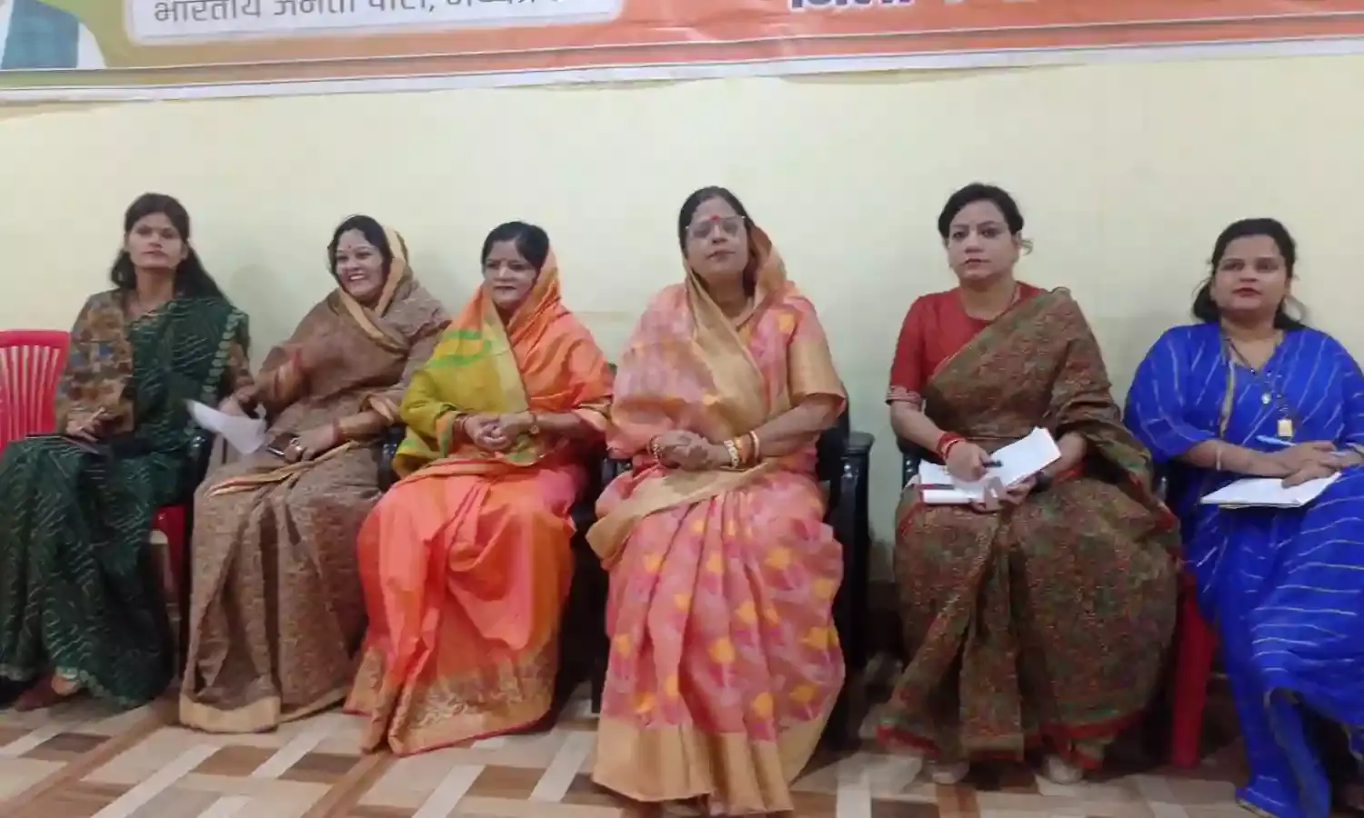 कांग्रेस के झूठ में ना आए जनता पिछले 15 माह की सरकार को याद करे: मीना पाण्डेय