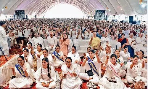 प्रजापिता ब्रह्माकुमारी ईश्वरीय विश्वविद्यालय कटंगा द्वारा गैरिसन ग्राउंड सदर में आयोजित हुआ हैप्पीनेस अनलिमिटेड प्रोग्राम