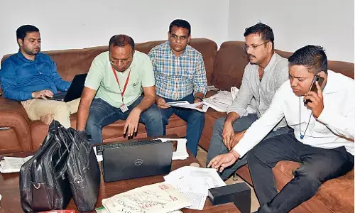 बोगस फर्मों से कारोबार से दो करोड़ के टैक्स चोरी का अनुमान