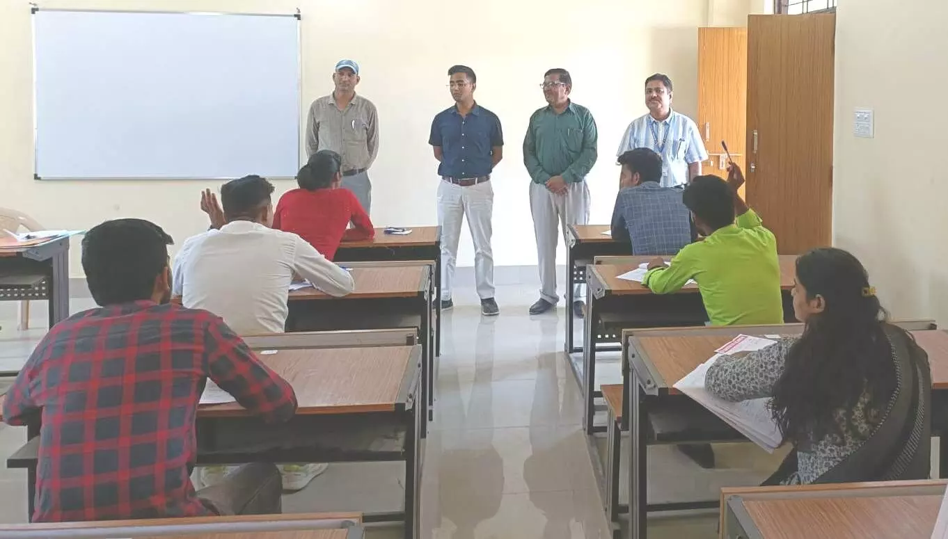 प्रतियोगी परीक्षाओं की तैयारी के लिए प्रवेश परीक्षा सम्पन्न प्रतियोगी परीक्षाओं की तैयारी के लिए प्रवेश परीक्षा सम्पन्न