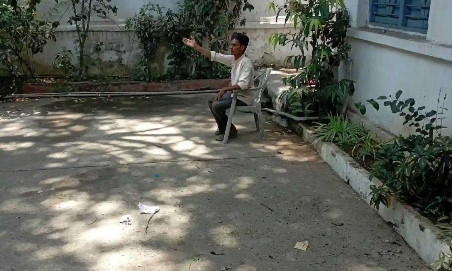 सिरफिरे ने ‘आसरा’ में मचाया हुड़दंग