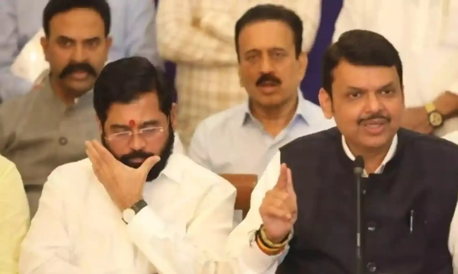 बीजेपी और शिंदे गुट में सब कुछ ठीकठाक नहीं, उद्धव गुट ने लगाया आरोप