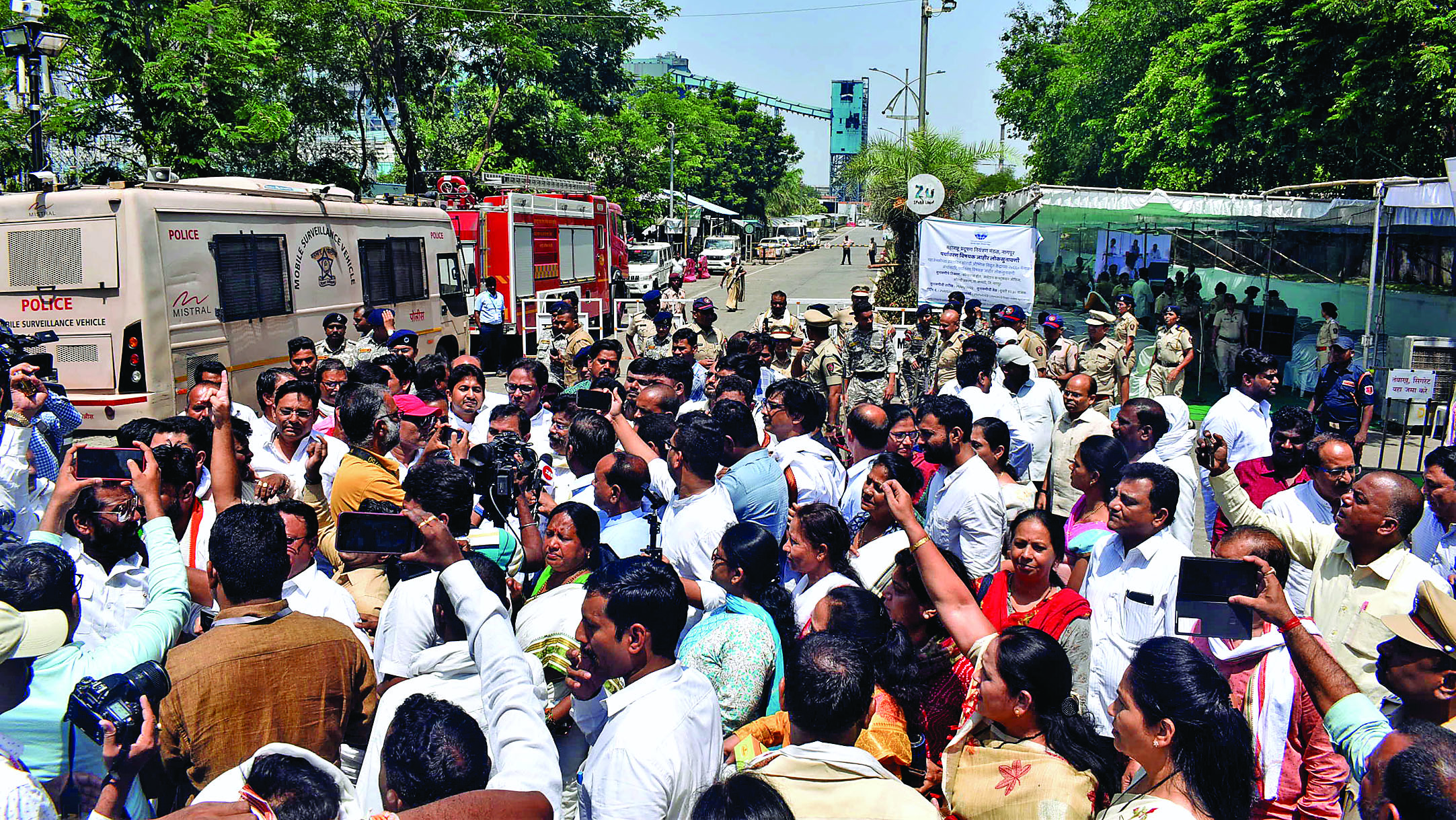 कोराडी में प्रस्तावित पावर प्रोजेक्ट पर तकरार बढ़ी कोराडी में प्रस्तावित पावर प्रोजेक्ट पर तकरार बढ़ी