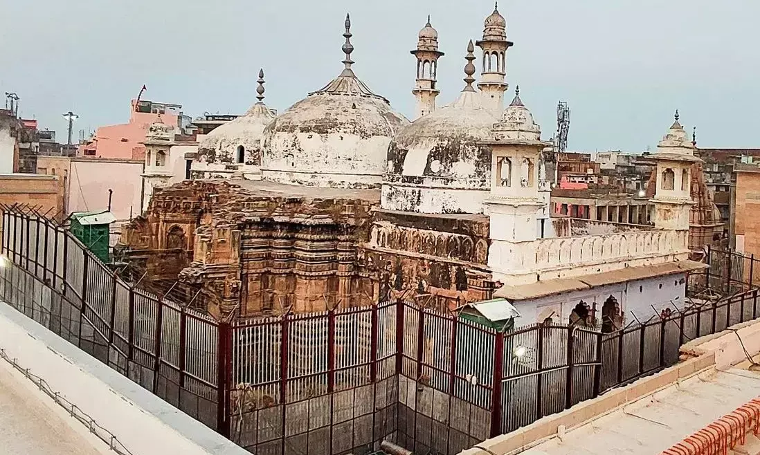 ज्ञानवापी मामले में मुस्लिम पक्ष को लगा झटका, श्रृंगार गौरी की नियमित पूजा के अधिकार को चुनौती देने वाली अर्जी खारिज