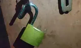 ग्रामीण आरटीओ में एजेंट के मकान का ताला तोड़कर माल उड़ा ले गए चोर ग्रामीण आरटीओ में एजेंट के मकान का ताला तोड़कर माल उड़ा ले गए चोर