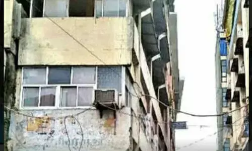 नागपुर में 230 इमारतें जीर्ण , 72 पर मंडरा रहा खतरा नागपुर में 230 इमारतें जीर्ण , 72 पर मंडरा रहा खतरा