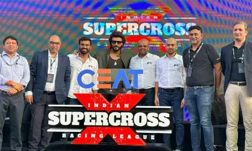 अभिनेता अर्जुन कपूर ने सीएट इंडियन सुपरक्रॉस रेसिंग लीग लॉन्च किया
