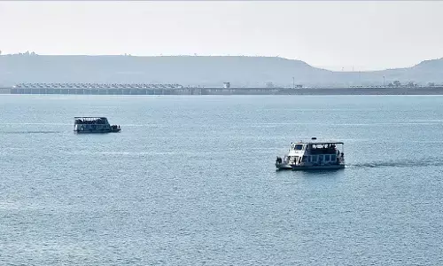 भेड़ाघाट और बरगी में कम पहुँच रहे पर्यटक भेड़ाघाट और बरगी में कम पहुँच रहे पर्यटक