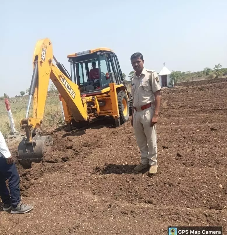 21.10 हेक्टेयर वन जमीन से अतिक्रमण हटाया 21.10 हेक्टेयर वन जमीन से अतिक्रमण हटाया