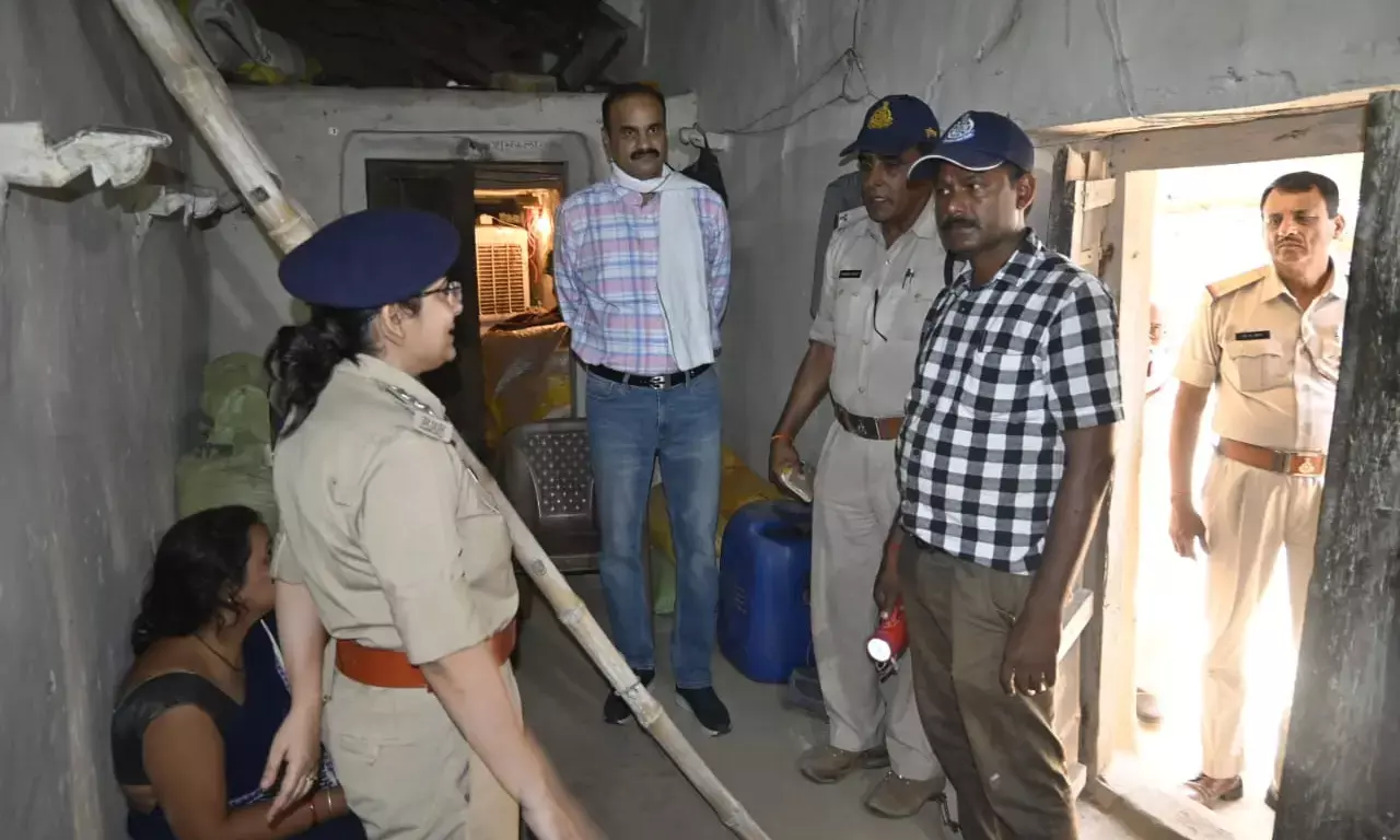 धारदार हथियार से बुजुर्ग की हत्या