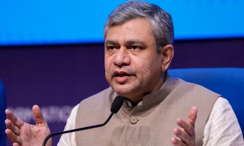 ओडिशा ट्रेन हादसा: रेलमंत्री अश्विनी वैष्णव ने बताया क्यों हुआ इतना बड़ा हादसा, अधीर रंजन चौधरी ने केंद्र से पूछे सवाल