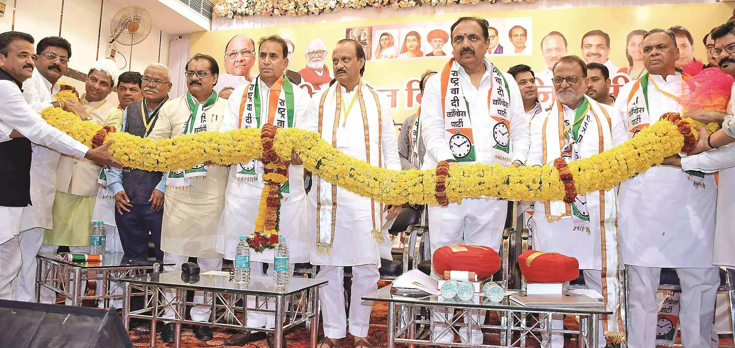 ओबीसी : अजित पवार ने कहा - दिखावे के आंसू बहा रही भाजपा, राष्ट्रवादी कांग्रेस पार्टी के सम्मेलन ओबीसी : अजित पवार ने कहा - दिखावे के आंसू बहा रही भाजपा, राष्ट्रवादी कांग्रेस पार्टी के सम्मेलन