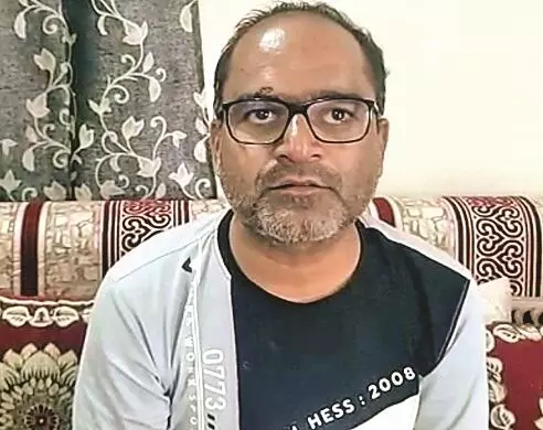 प्रॉपर्टी डीलर को बंधक बनाकर लूटपाट, 4 आरोपी गिरफ्तार- देर रात दरवाजा तोड़कर घर में घुसे प्रॉपर्टी डीलर को बंधक बनाकर लूटपाट, 4 आरोपी गिरफ्तार- देर रात दरवाजा तोड़कर घर में घुसे