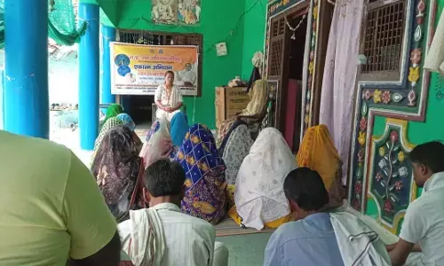 योग ध्यान का दिया जा रहा प्रशिक्षण