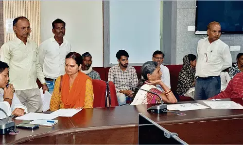 जनसुनवाई : कलेक्ट्रेट में आए 168, नगर निगम में पहुँचे 42 आवेदन, शिकायतों का निराकरण करने अिधकारियों को दिए निर्देश